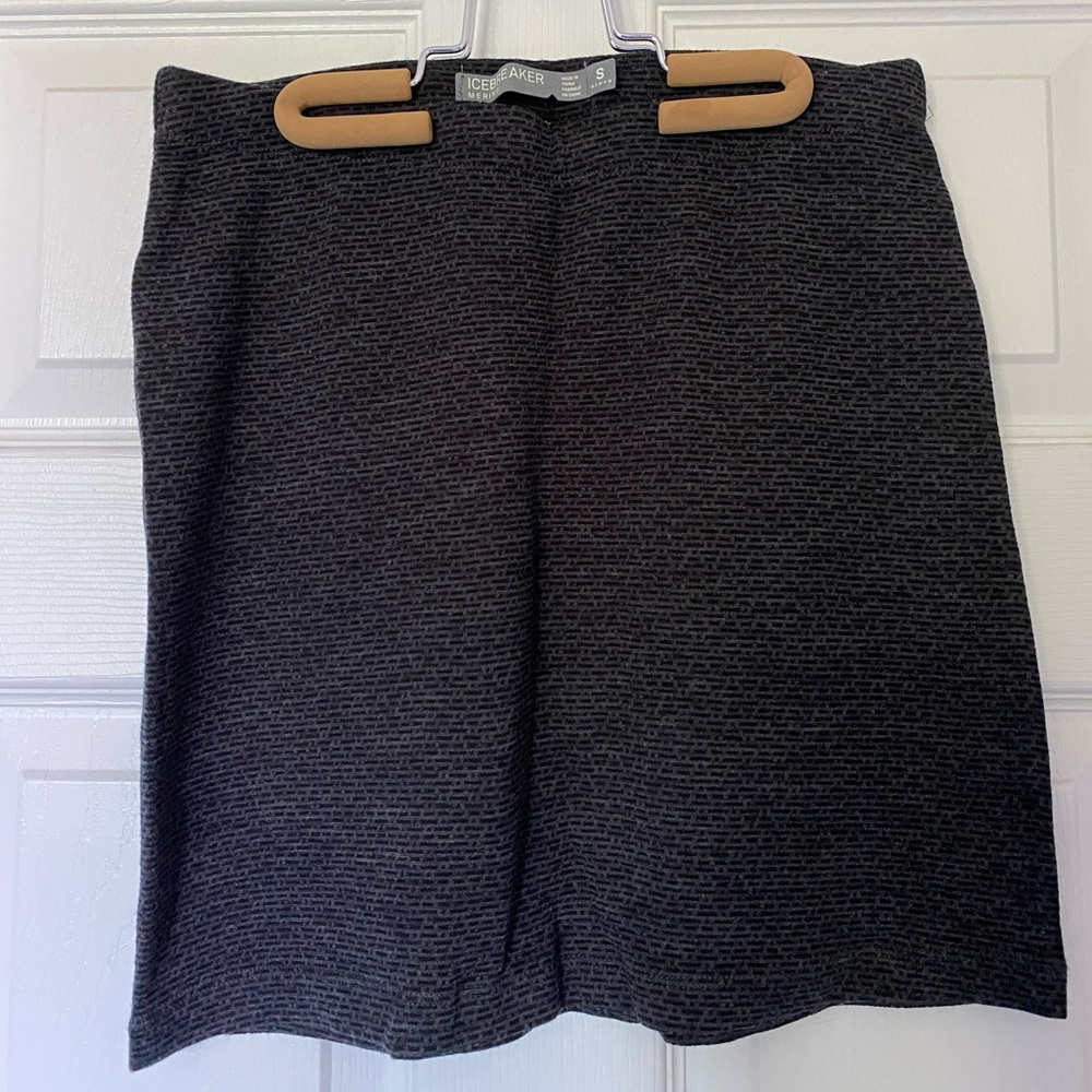 Ladies icebreaker skirt